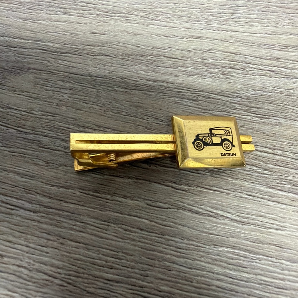 Gold‎ Tone Tie Clip Datsun